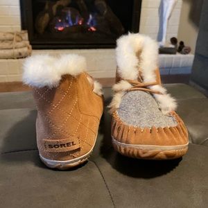 Sorel ladies “Out N About” bootie slippers